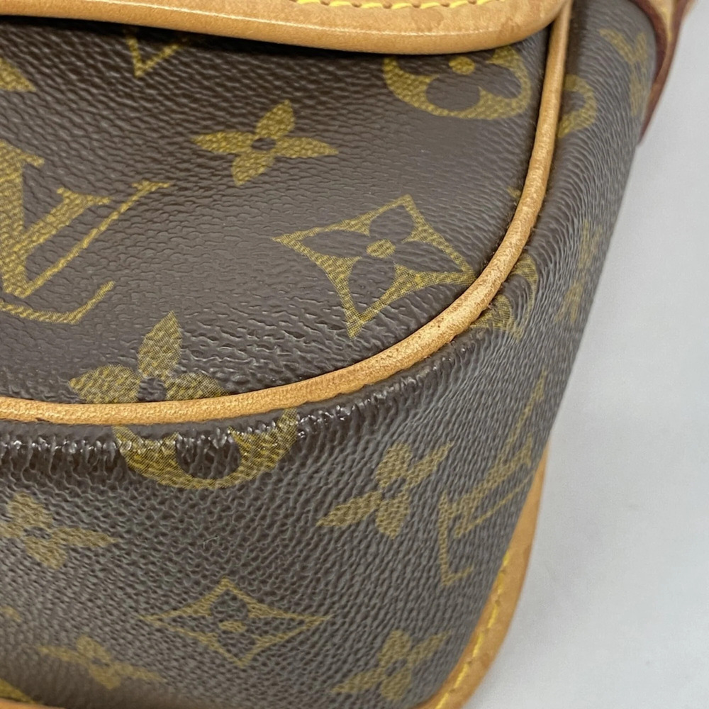 LOUIS VUITTON Brown Monogram Shoulder Bag - Picture 13 of 14